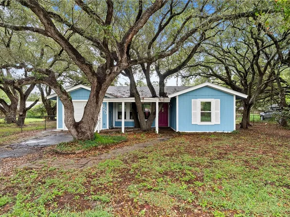 820 Ibis Dr, Rockport, TX 78382
