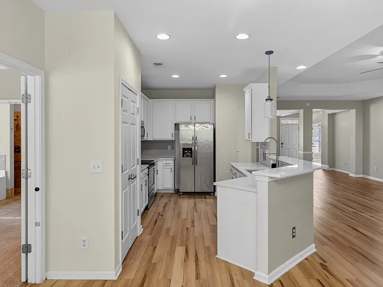 508 Fellers Ct — Photo 3