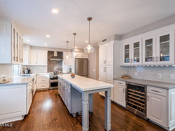3rd image of 168 Daybreak Cir