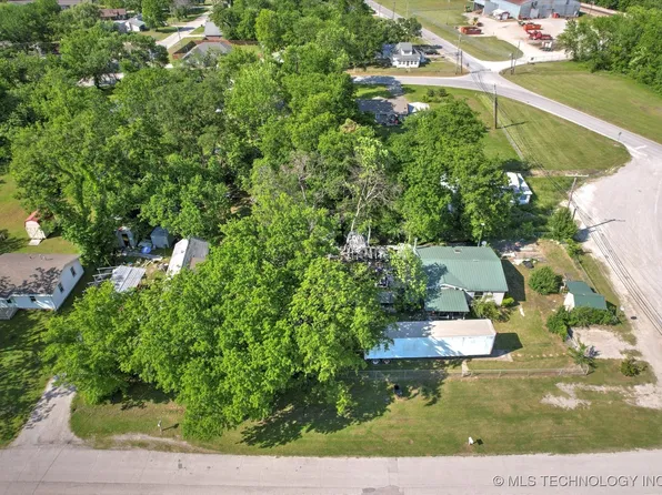 205 W Denbo St, Catoosa, OK 74015