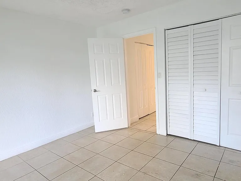 4251 NW 5th St #109B — Photo 5