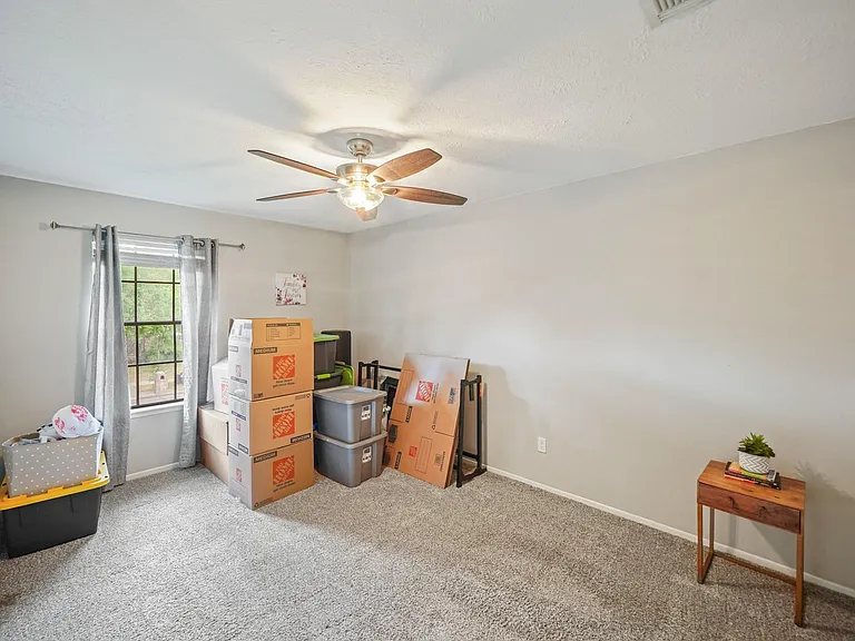 15831 Ridge Park Dr — Photo 13