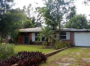 863 June Pkwy, North Fort Myers, FL 33903