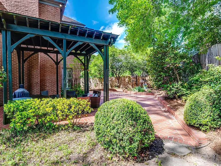 1029 Magnolia Curv — Photo 44