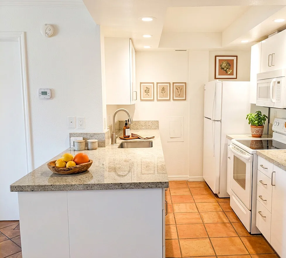 2 bed, 1038 sqft, $3,850 — Photo 3