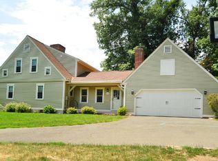 304 Hitching Post Ln, Windsor, CT 06095