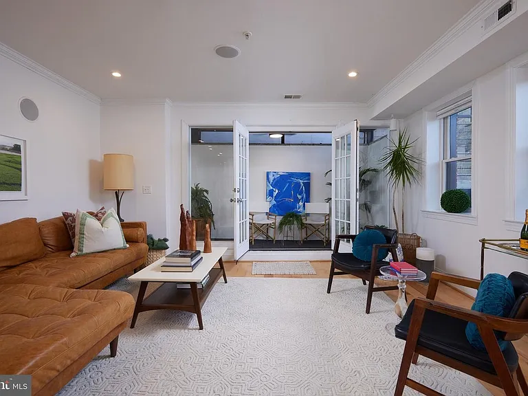 1444 Taylor St NW #1 — Photo 2