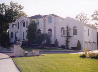139 Valesi Dr, Morganville, NJ 07751