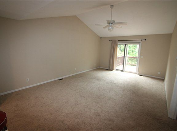 4th image of 1304 W Cress Creek Ct