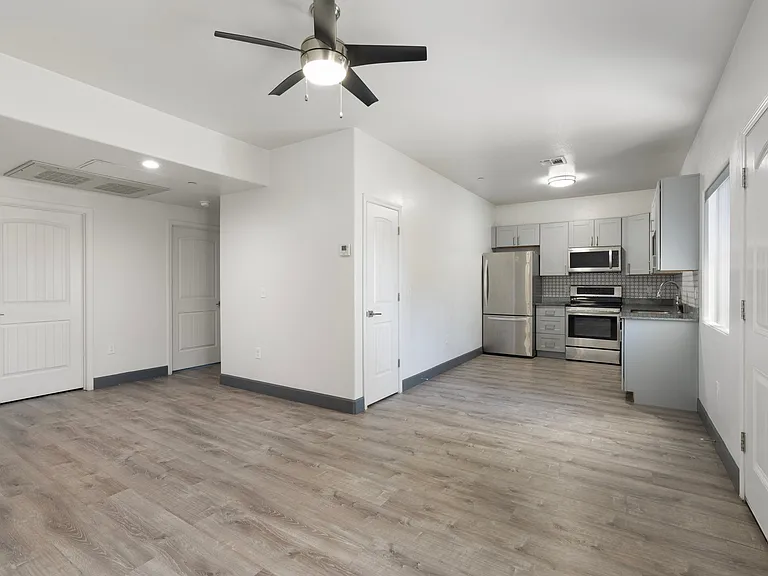 521 E Mission Ln #1 — Photo 14