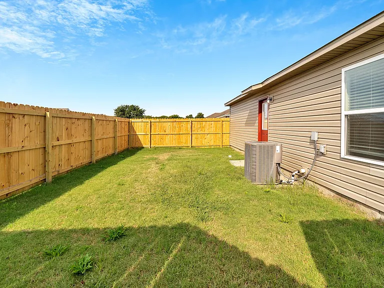 1259A Oak St — Photo 16