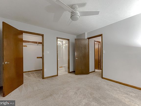 4th image of 23240 Rosewood Ct #5E