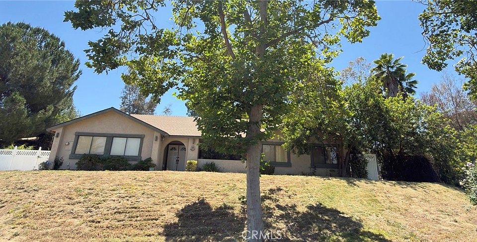 1st image of 30311 Colina Verde St