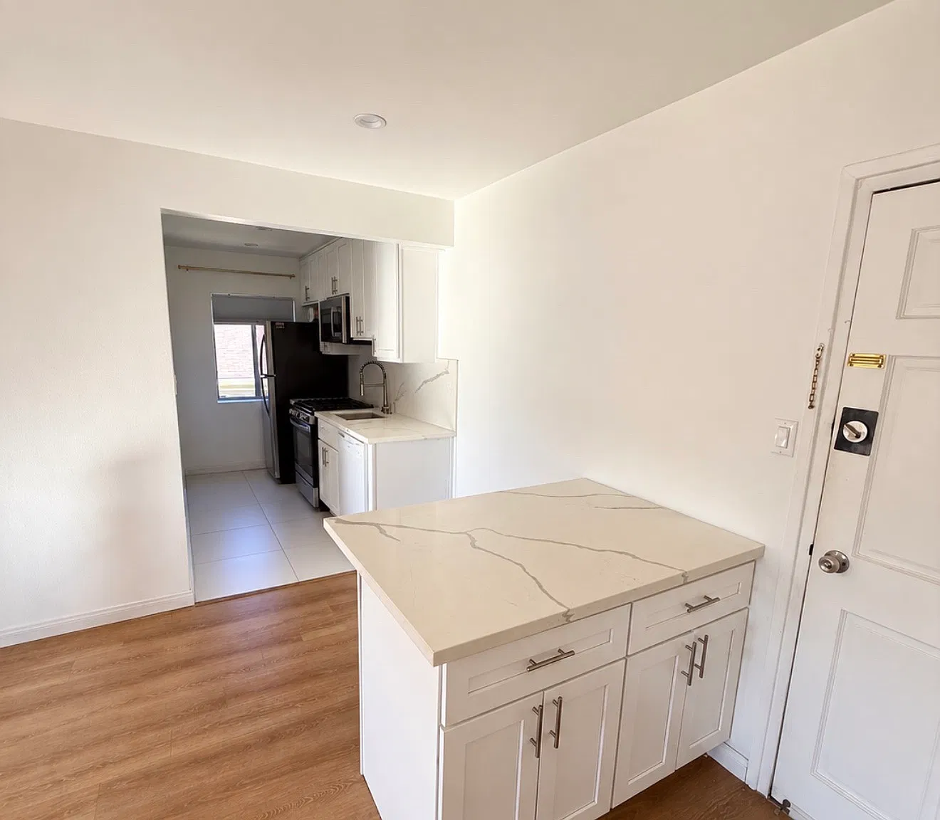 Genesee Luxe Apartments — Photo 4