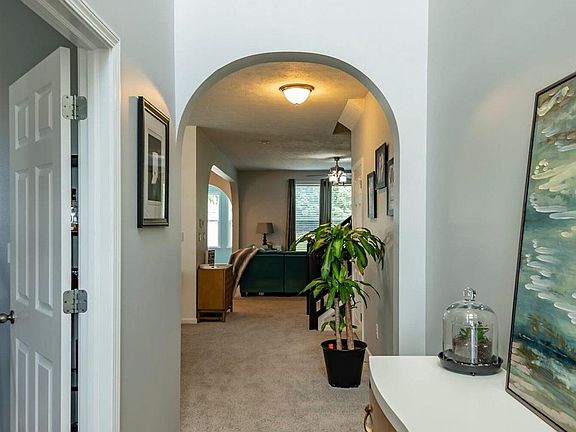 3rd image of 5368 W Hoge Dr