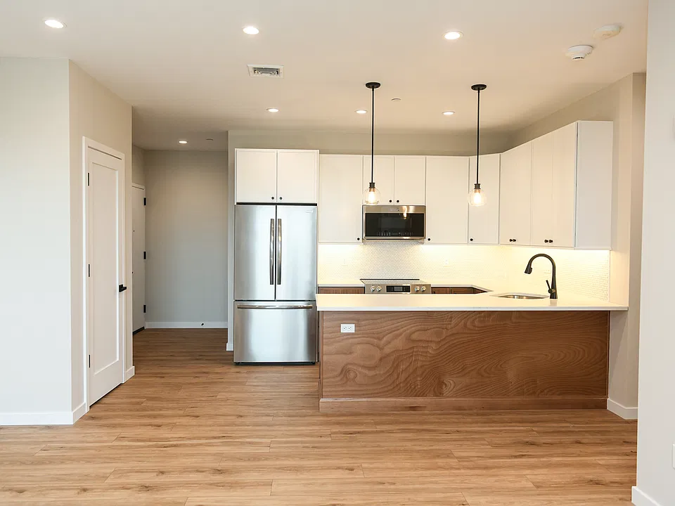 entrance, kitchen, coat closet