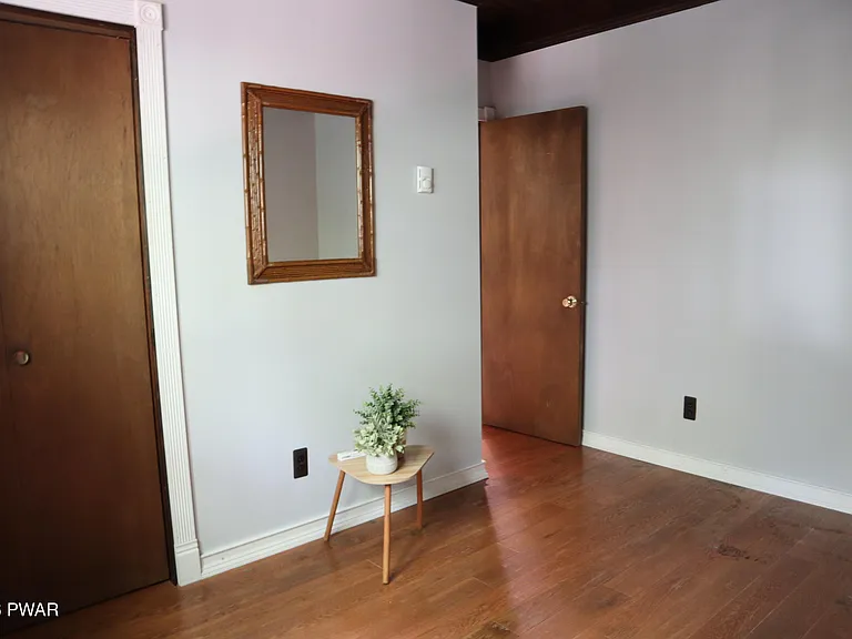 549 Lakeview Dr W — Photo 14