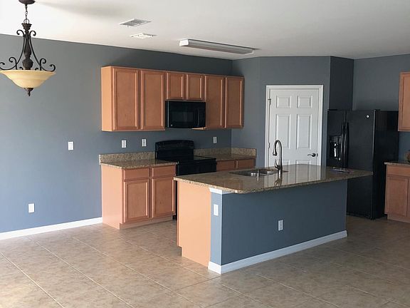 4th image of 4310 SW 9th Pl