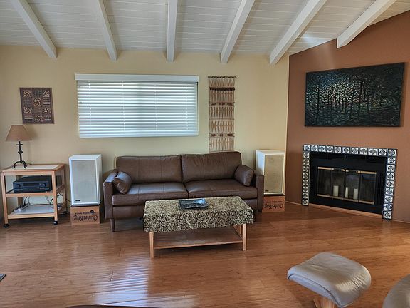 3rd image of 410 N Fulton St