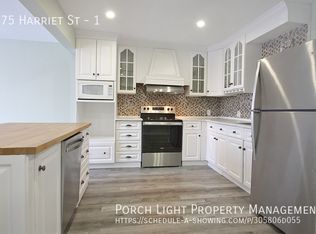475 Harriet St #1, Welland, ON L3B2H9