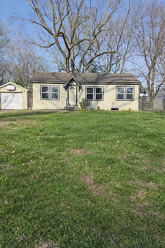 5508 Maple St Photo 1
