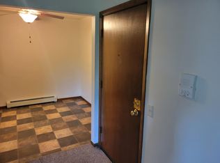 570 S Perry Pkwy #3, Oregon, WI 53575