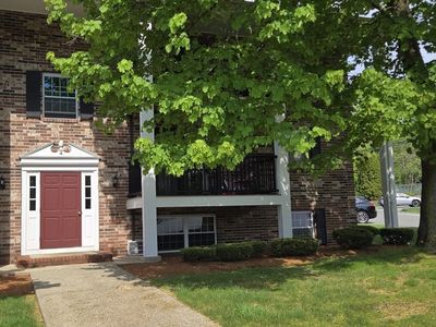 4 Walker Rd APT 2, North Andover, MA, 01845