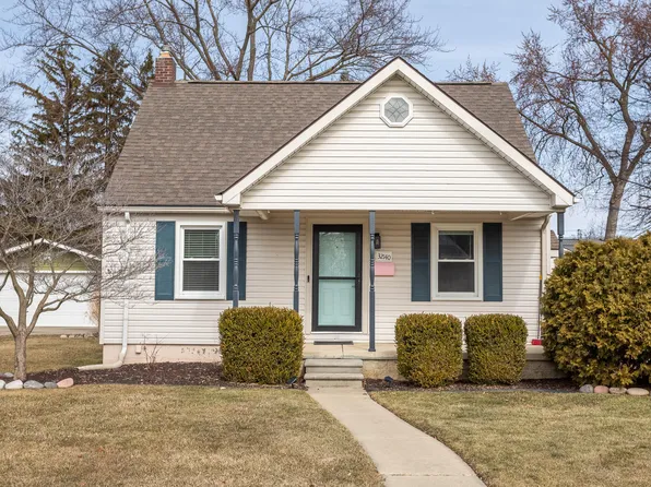 32140 Dover St, Garden City, MI 48135