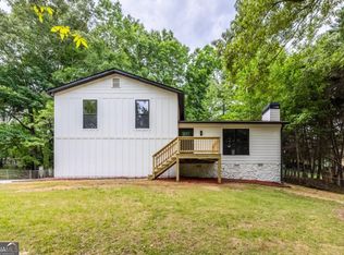 412 Trotters Rdg, Lawrenceville, GA 30043