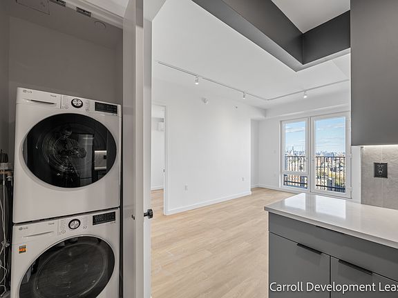 5th image of 931 Carroll St #1132