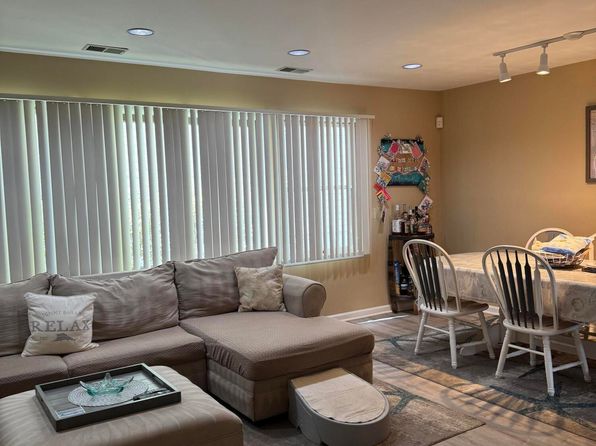 206 Brinley Ave APT A