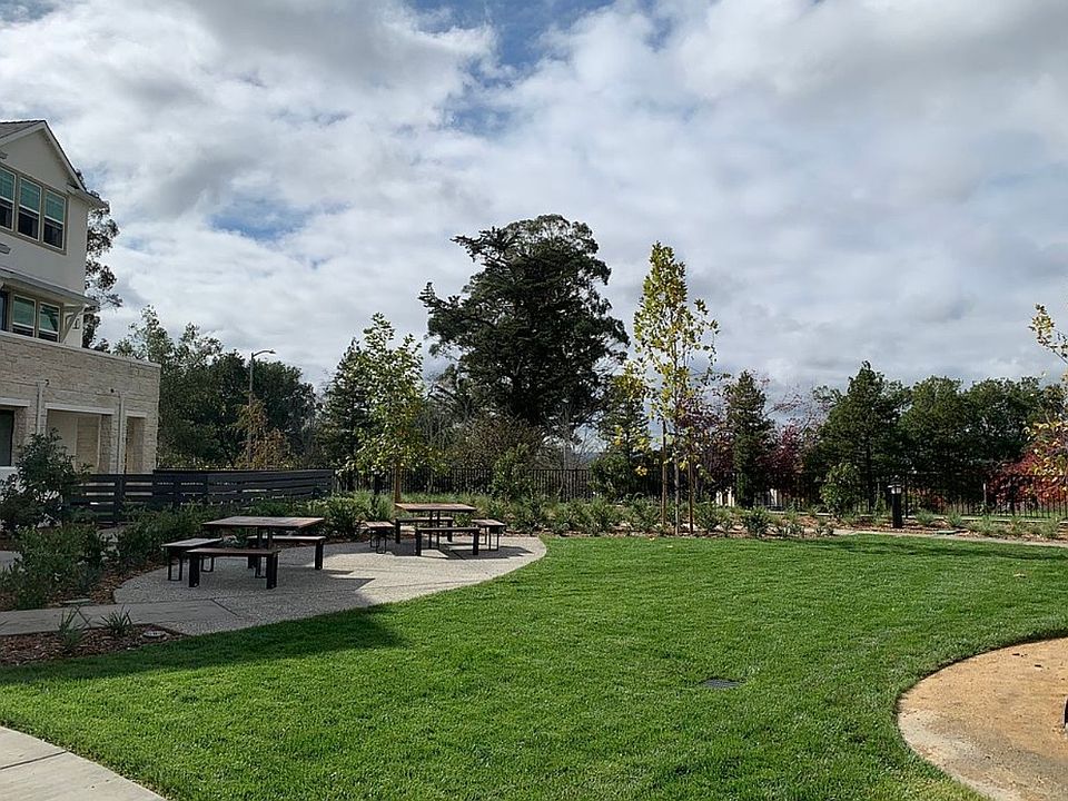 1st image of 465 Semillon Ln