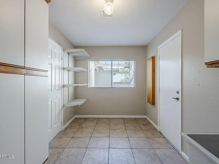 7707 S Kenwood Ln — Photo 29