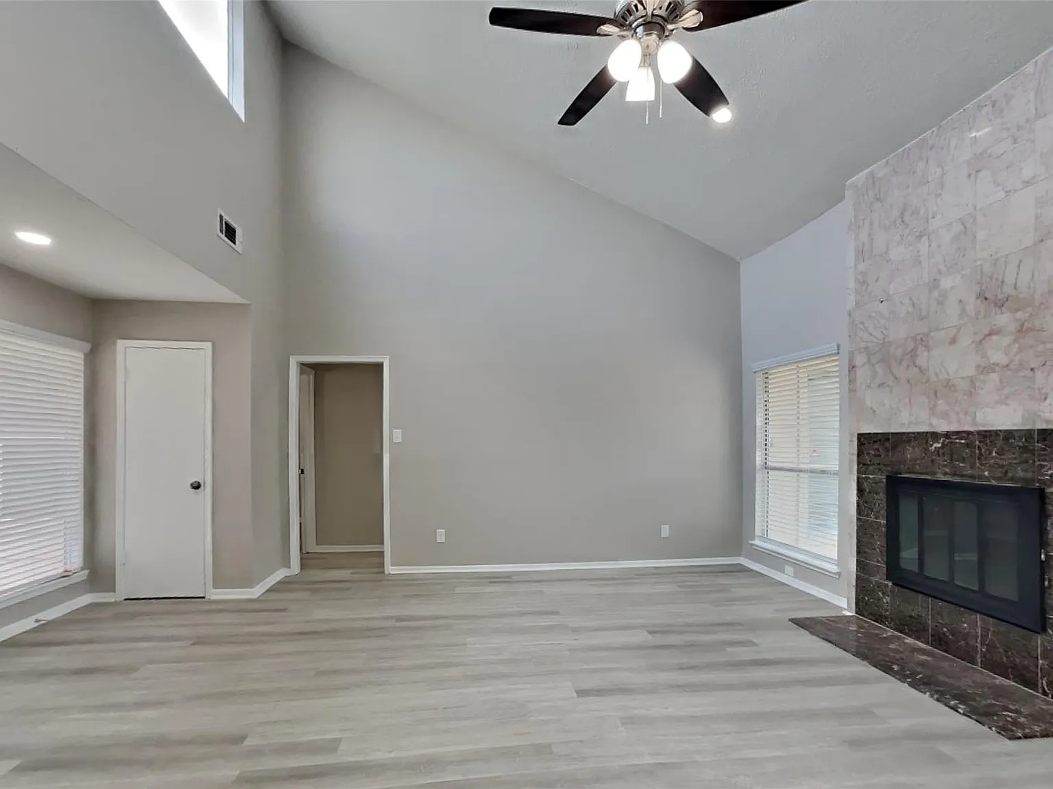 3 bed, 2.0 bath, 1567 sqft, $1,900 — Photo 4