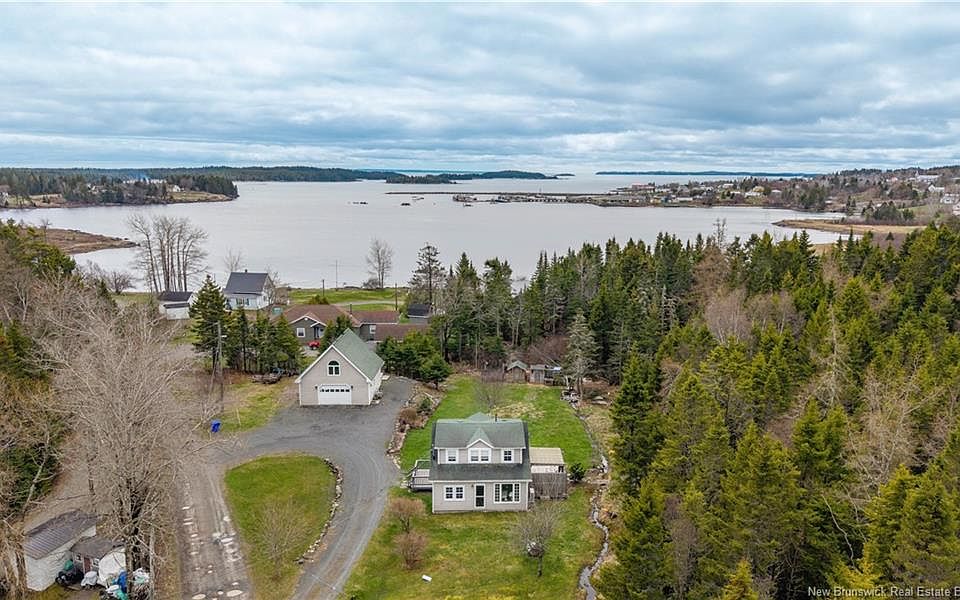 1st image of 10 Stanley Oliver Rd