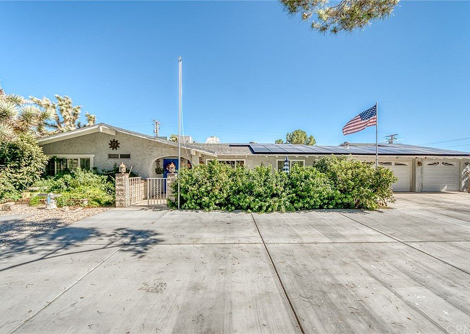1st image of 56866 Ivanhoe Dr