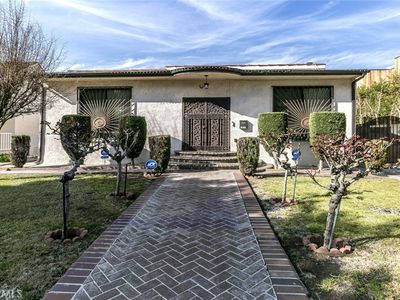 1939 N New Hampshire Ave, Los Angeles, CA, 90027