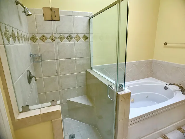 2104 Bancroft St — Photo 5