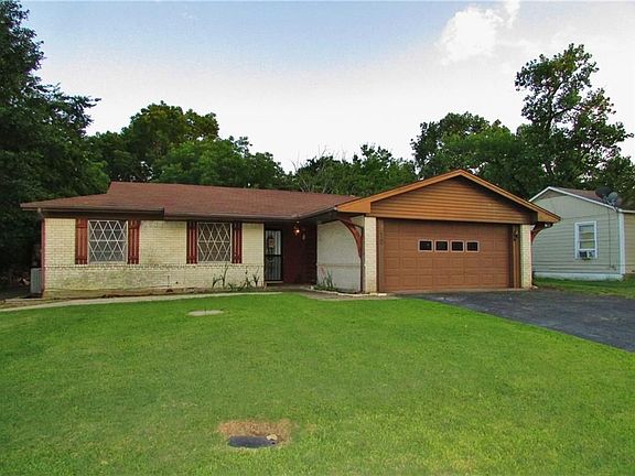 2nd image of 212 W McLain Dr