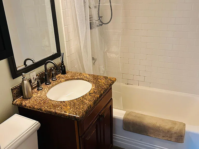 4527 41st Ave SW #101 — Photo 11