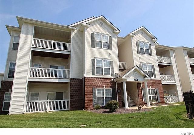 1st image of 37 Kassebaum Ln APT 304