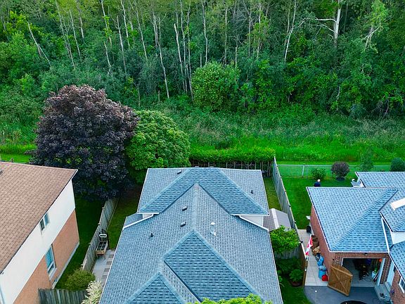 5th image of 34 Goldpine Ave