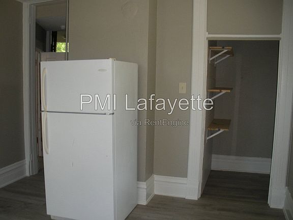 4th image of 757 E Clinton St APT 1W