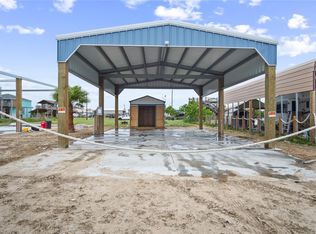 147 Mae Cir N, Crystal Beach, TX 77650