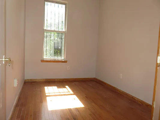 Rented by Rennit Inc. | media 21