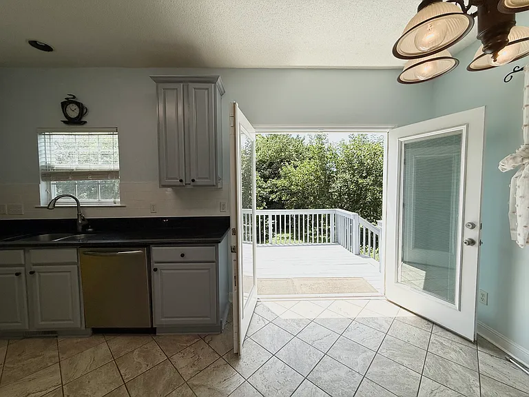 5509 Glencree Ct — Photo 16