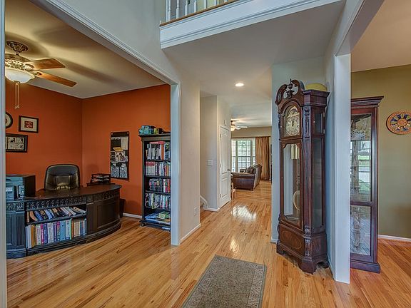 4th image of 4032 Hereford Ln