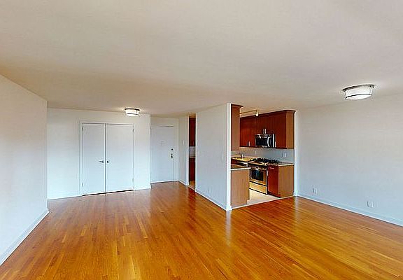 4th image of 765 Amsterdam Ave APT 6F