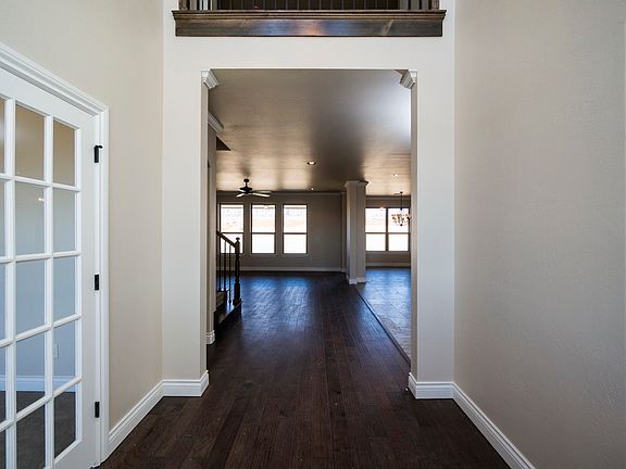 2nd image of 15401 Colonia Bella Dr