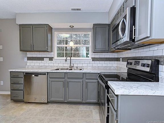 2nd image of 5819 Olivet Dr
